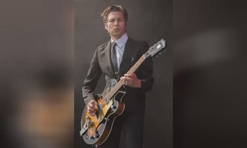 Daniel Kessler (guitarist)
