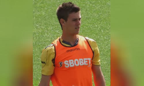 Dylan Tombides