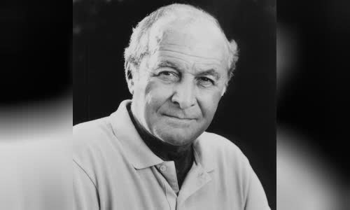 Robert Loggia