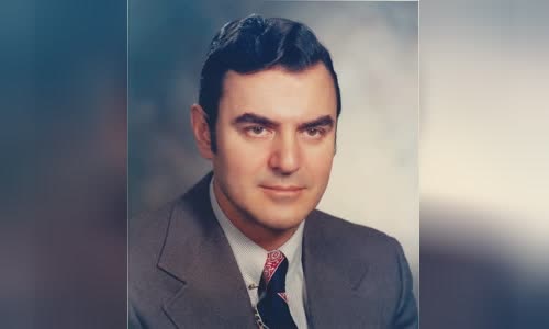 Peter Kyros