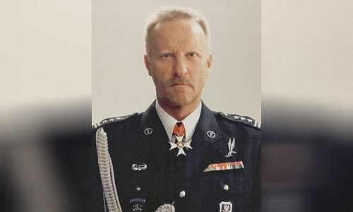 S?awomir Petelicki