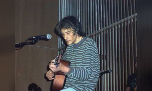 Antonio Vega (singer)