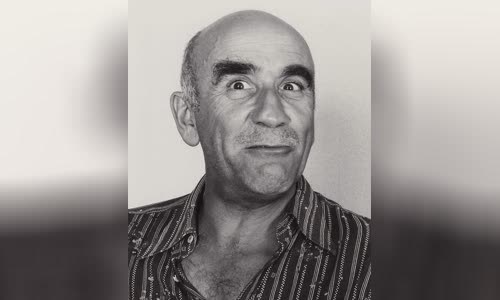 Warren Mitchell