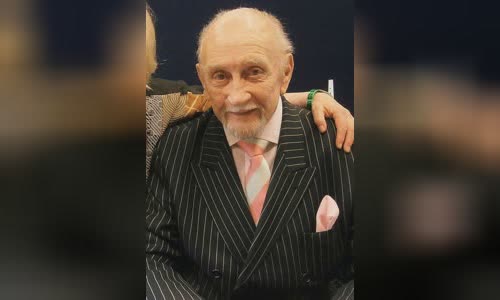 Roy Dotrice