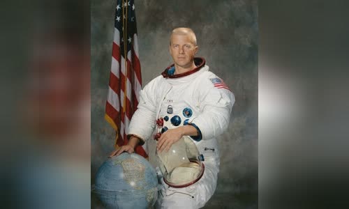 Paul J. Weitz