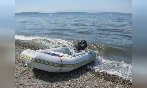 Inflatable boat