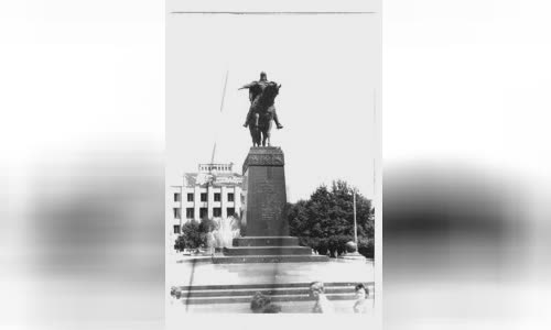 Statue of Yuriy Dolgorukiy, Moscow