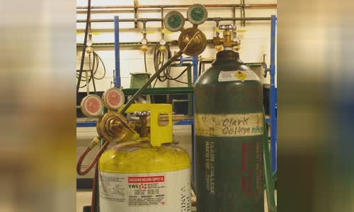Gas cylinder