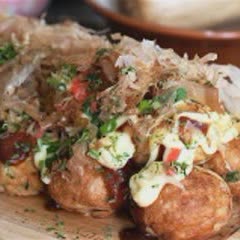 Cách làm Bánh Bạch Tuộc Takoyaki thơm ngon, chuẩn vị Nhật 