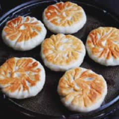 Cách làm bánh bao nhân thịt xào đậu hũ và rau cải