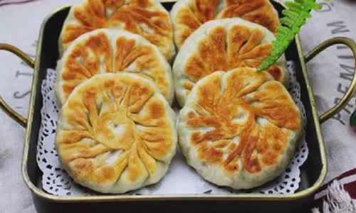 banh-bao-nhan-thit-xao-au-hu-va-rau-cai-93p4JsRfjs0E5BTs299Q