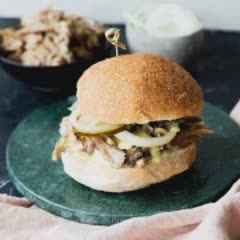 Cách làm Bánh burger thịt heo mù tạt