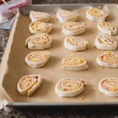 Cách Làm Bánh Cuộn Thịt Nguội Ăn Sáng Ngon Miệng