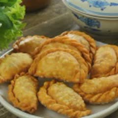 Cách làm Bánh gối nhân cà ri gà giòn rụm hấp dẫn