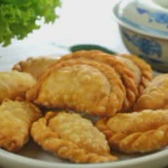 Cách làm Bánh gối nhân cà ri gà giòn rụm hấp dẫn