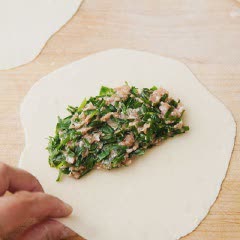 Cách làm bánh hẹ nhân thịt