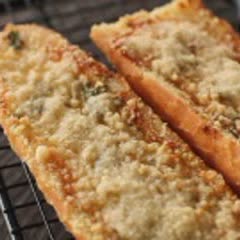 Cách làm Bánh Mì Bơ Tỏi phô mai bằng lò nướng cực đơn giản