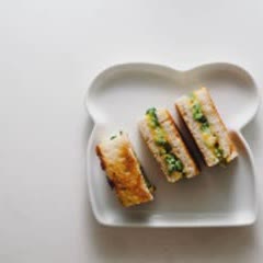Cách làm Bánh mì bông cải xanh phô mai