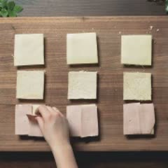 Cách làm Bánh mì kẹp thịt nguội hương thảo