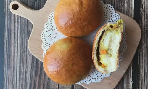 Cách làm bánh mì nhân cà ri kiểu Nhật