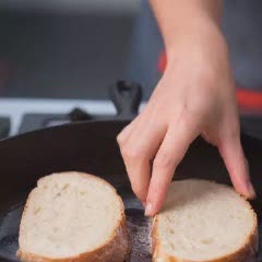 Cách làm Bánh mì phô mai cà chua