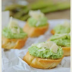 Cách làm Bánh mì phủ sốt Pesto