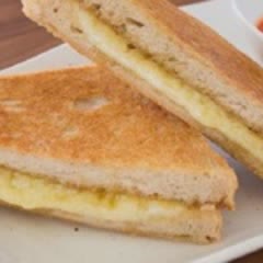 Cách Làm Bánh Mì Sandwich Kẹp Phô Mai Thơm Ngon