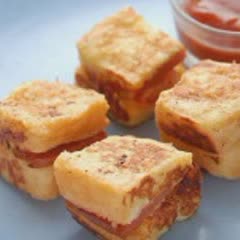 Cách Làm Bánh Mì Trứng Chiên Xúc Xích Để Ăn Vặt