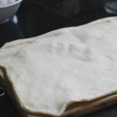 Cách Làm Bánh Mì Trứng Cút Xúc Xích Ngon Miệng