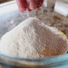 Cách làm Bánh Muffins Bắp Xúc Xích xốp mềm lạ miệng