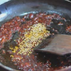 Cách làm bánh nướng phết sốt ớt đậu cay