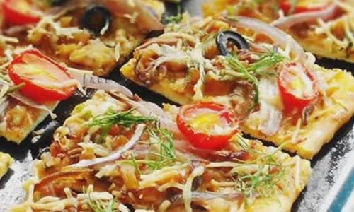 Cách làm bánh pizza gà xé phay