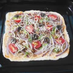 Cách làm bánh pizza gà xé phay