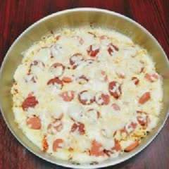 Cách làm bánh pizza mì tôm