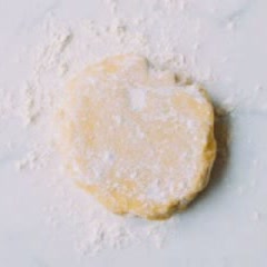 Cách làm bánh tart cải xoăn khoai lang