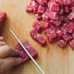 Cách Làm Bánh Tiêu Kẹp Thịt Bò Lúc Lắc Thơn Ngon