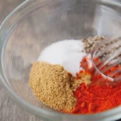 Cách Làm Bánh Tiêu Kẹp Thịt Bò Lúc Lắc Thơn Ngon