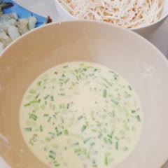 Cách làm Bánh tôm chiên khoai môn