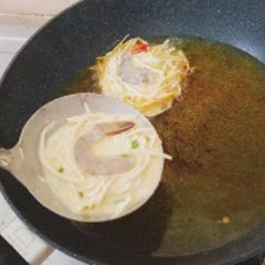 Cách làm Bánh tôm chiên khoai môn