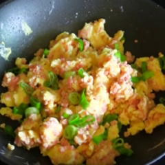 banh-tortilla-cuon-thit-trung-SgHePiY46fZZbrp3VUlL