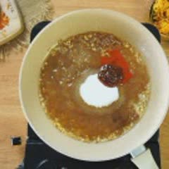 Cách làm Bánh Tráng Chiên Sốt Me thơm ngon, độc đáo