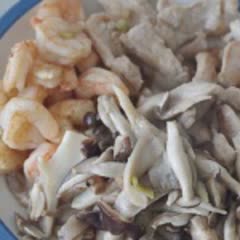 banh-xeo-nam-qyP6IsnEWnWrclphKDjs