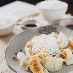 Cách làm Há Cảo Kiểu Nhật - Gyoza thơm ngon chuẩn vị 