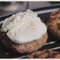 Cách Làm Hamburger Thịt Bò Phô Mai Ngon Miệng