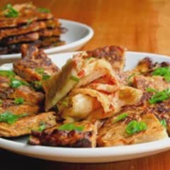 Cách làm Kimchi Pancake cay mặn giòn nhẹ chuẩn vị Hàn