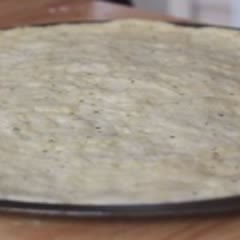 Cách làm Pizza phô mai cho bữa sáng đơn giản tại nhà
