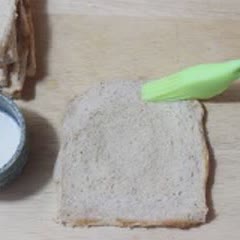 Cách Làm Sandwich Cuộn Phô Mai Chiên Giòn Hấp Dẫn