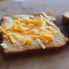 Cách làm Sandwich Kẹp Phô Mai béo ngậy với lớp vỏ giòn