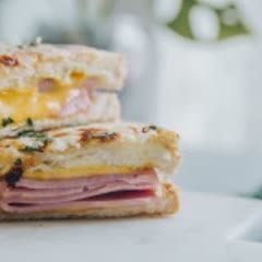 Cách làm Sandwich thịt nguội và phô mai nướng giòn - Croque Monsieur