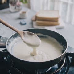 Cách làm Sandwich thịt nguội và phô mai nướng giòn - Croque Monsieur